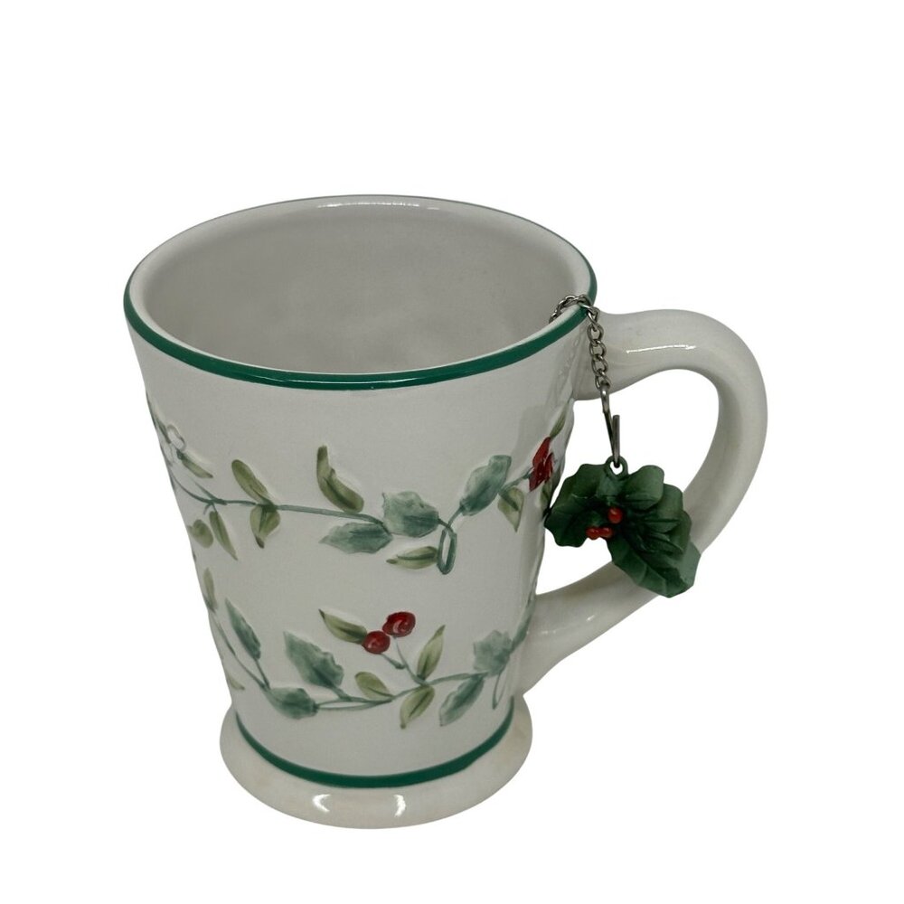 Pfaltzgraff Winterberry Embossed Mug 12oz w/ Tea Infuser Christmas Set - 3.5"x4"
